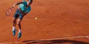 roger-federer-in-action-foro-italico-in-rome-may-2015_t20_Ae23RZ